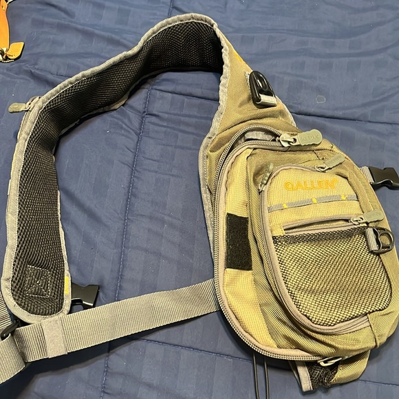 Small backpack - Picture 3 of 3